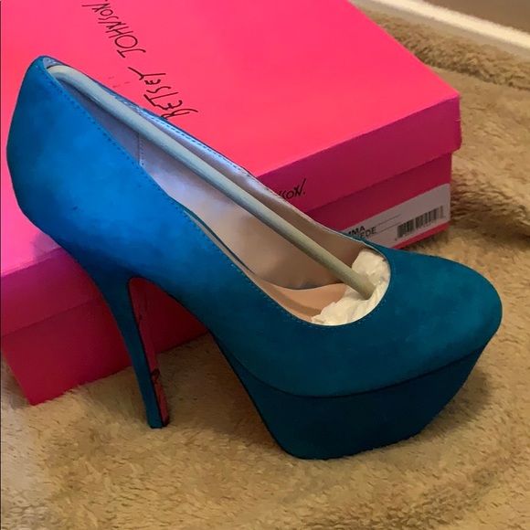Betsey Johnson Shoes - Picture 3 of 3